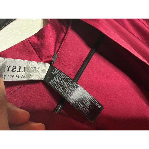 < Killstar Deadly Daze Red Satin Robe With Black Lace Trim > - Picture 3 of 5